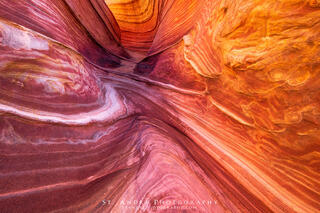 The small slot canyon in the Wave is quite colorful and quite weird in shape and color.