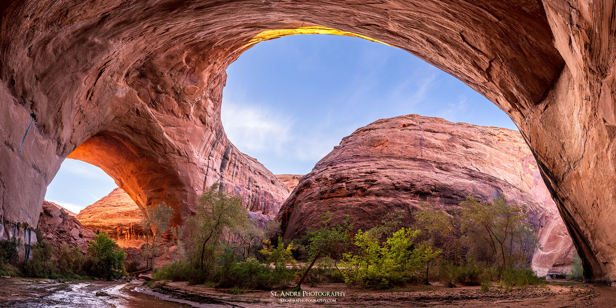 A panoramic image of Jacob Hamblin Arch in Escalante in Southern Utah